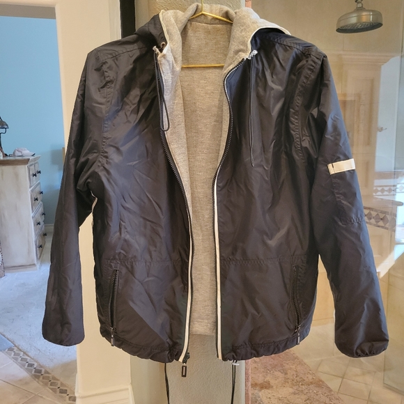 Reversible hoodie rain proof jacket.. - Picture 4 of 9